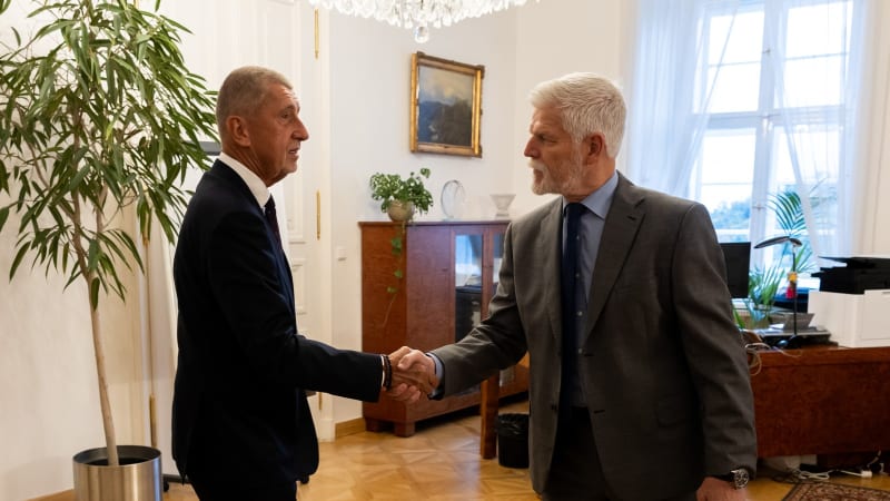 ON-LINE: Pavel pověřil Babiše sestavením vlády. Řešení střetu zájmů představím, řekl šéf ANO