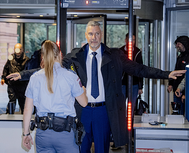 Kauza Dozimetr se rozrůstá. Padlo 17 nových obvinění