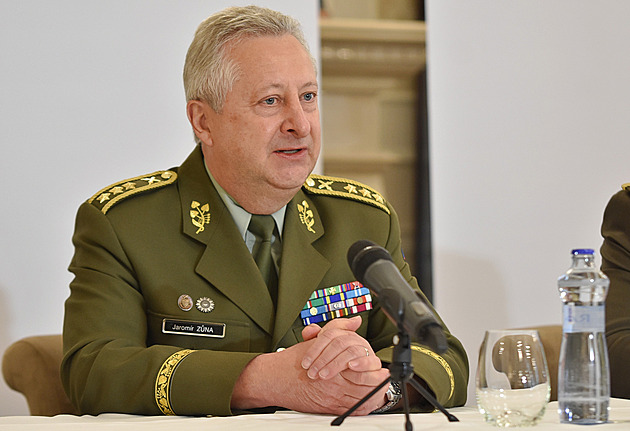 Výdaje na obranu budou vynakládány účelně, řekl Zůna po přijetí u Pavla