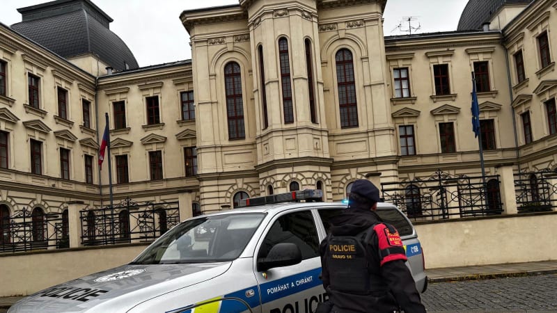 Poplach v Plzni: Anonym nahlásil bombu u soudu, za poslední měsíc už podruhé