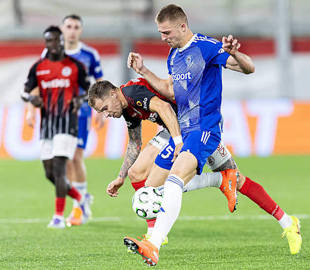 Jedeme zpět s ostudou, netajil Vašulín po prohře Sigmy na Gibraltaru