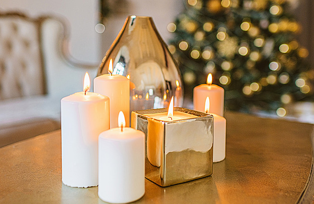 Sběratelské vánoční svíčky, kvůli kterým budete chtít zrušit hory a zůstat doma