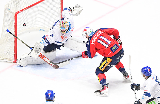 Kondelík zmešká několik týdnů, útočníka Pardubic trápí krevní sraženina