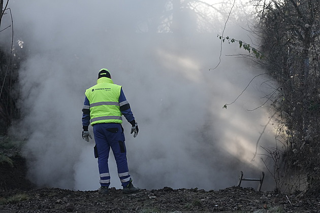 Desetitisíce Pražanů mrzly až do rána. Odstranění výpadku trvalo déle, než se čekalo