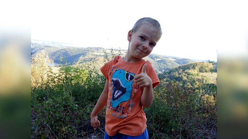 Maminka Kristiánka prosí o pomoc. Doporučenou sérii terapií si rodiče nemohou dovolit