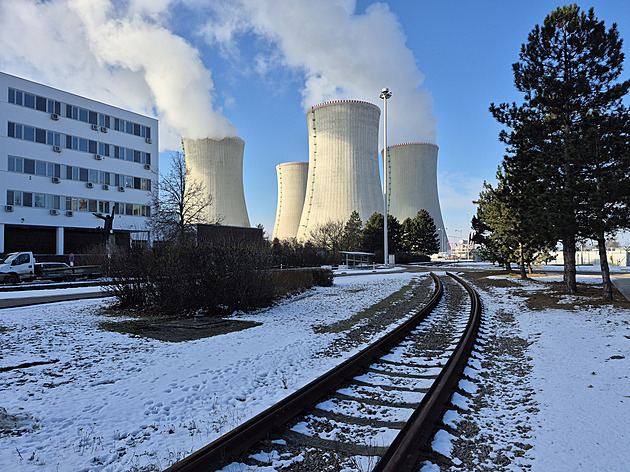 S dozimetrem pár metrů od reaktoru. Jak to vypadá uvnitř elektrárny v Dukovanech