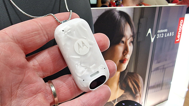 Miniaturní špióni se blíží. Vyhrají jejich lákadla, nebo naše soukromí?