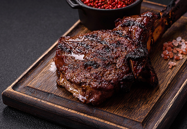 Když tělu chybí železo: Jak poznat problém a co změnit v jídelníčku