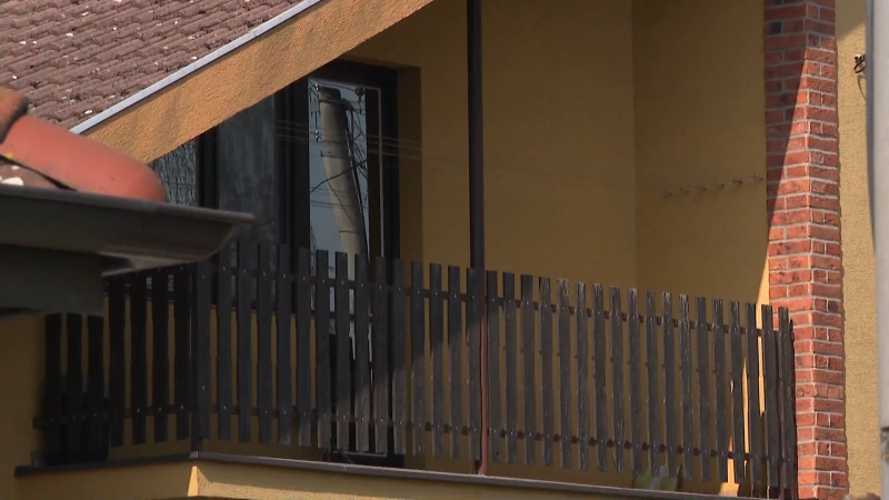 Vražda těhotné ženy na Slovensku: Podezřelým je manžel, 10letý syn se snažil pomoct marně