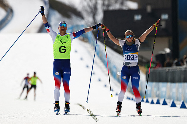 První paralympijské zlato od roku 2002. Edlingerová ovládla stíhačku biatlonistek