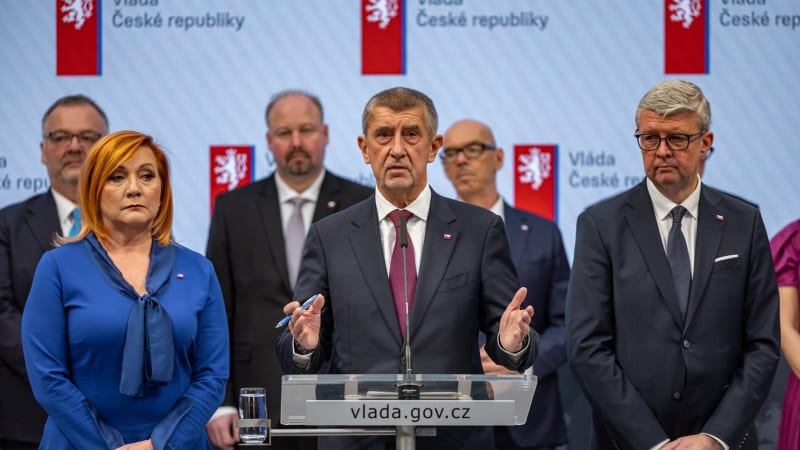 Dohra požáru v Pardubicích: Vláda chystá důslednější kontrolu zbrojařů, oznámil Havlíček