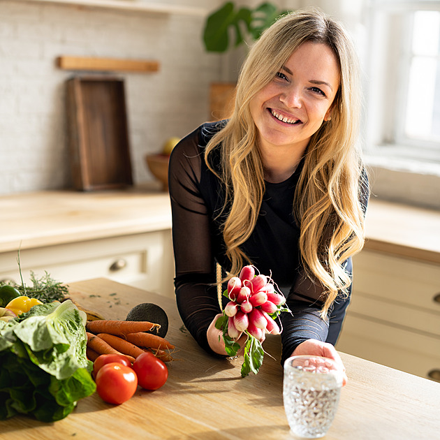 Bez jídla nezhubnete, říká výživová poradkyně Simi Šeligová