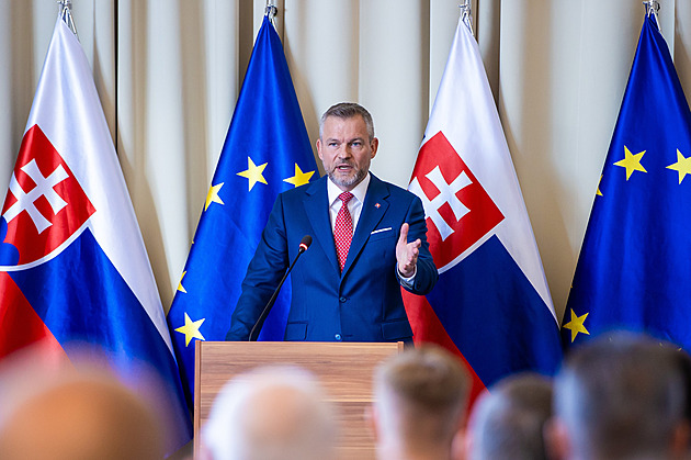 Slováci půjdou k referendu. Rozhodnou o Ficově rentě, o volbách ne