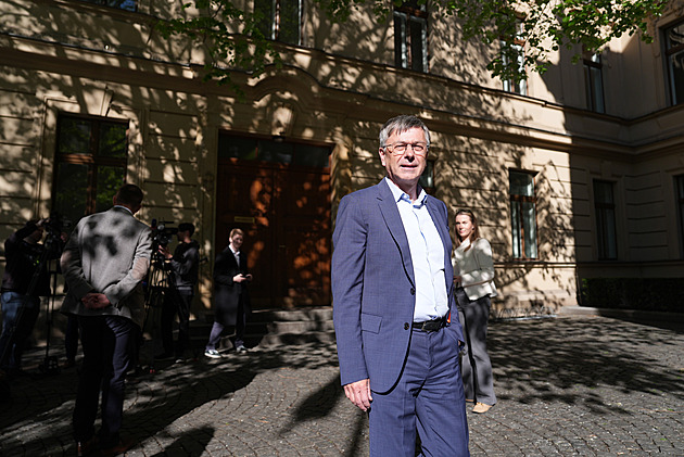 Nezávislost televize ohrožují chaotické návrhy, ale uhájíme ji, věří šéf ČT