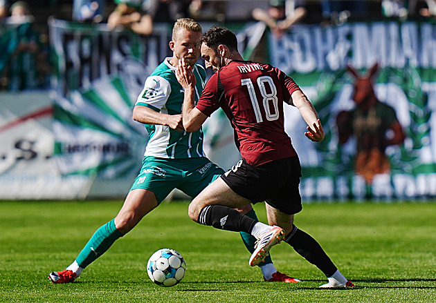 ONLINE: Bohemians - Sparta 0:0, šanci Haraslína likviduje Frühwald