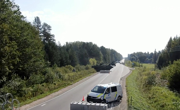 V Lotyšsku se zřítily dva cizí drony, jeden narazil do skladu ropy