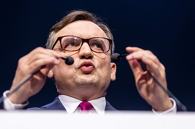Stíhaný polský exministr Ziobro odjel do USA díky pomoci amerického diplomata