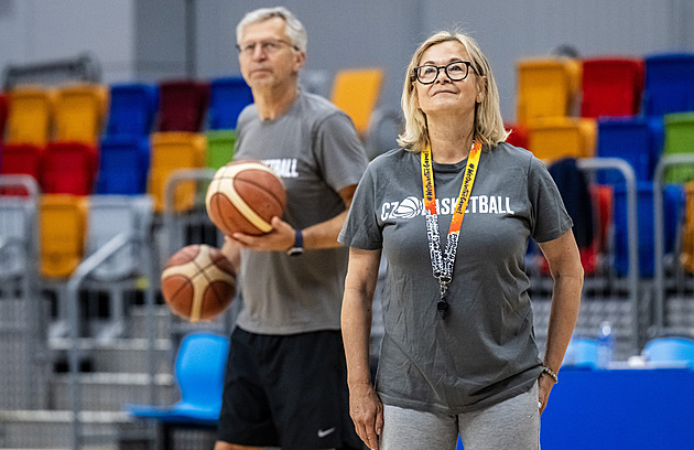Kdo bude hrát pod košem? Ptáčkovou v přípravě trápí absence klíčových hráček