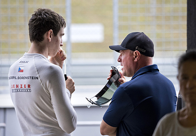 Jezdí jako švýcarské hodinky! Enge po bouračce vzkřísil naději, která sní o F1
