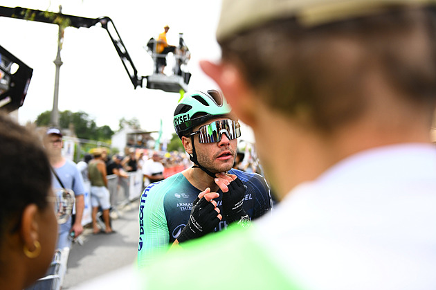 Jacquelinův paralelní vesmír. Oslňuje peloton, o návratu k biatlonu mlží