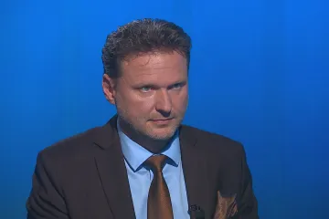 Vláda chce, aby žalobci znali její priority, míní Vondráček