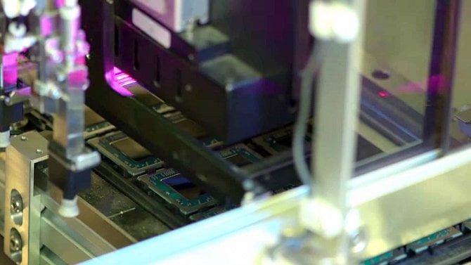Ekvivalent GeForce RTX 5080? AMD dokončilo čipy pro PS6 a Xbox Helix, máme specifikace i nástřel výkonu
