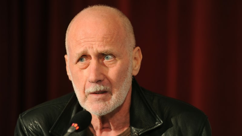 Jiřího Ornesta postihla embolie a ochrnul, přesto se nevzdal. Nad jeho síly byla až rakovina