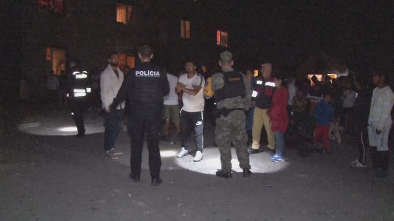 Třídenní bitka v romské osadě na Slovensku: Kvůli zakázané lásce létaly vzduchem sekery