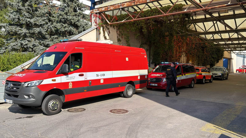 Poplach v Motole: Voda zatopila sklad s oblečením po ozařování, zkoumá se kontaminace