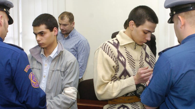 Homosexuální pár z Prahy u sebe nechal bydlet prostituty. Ti hostitele zavraždili a uvařili