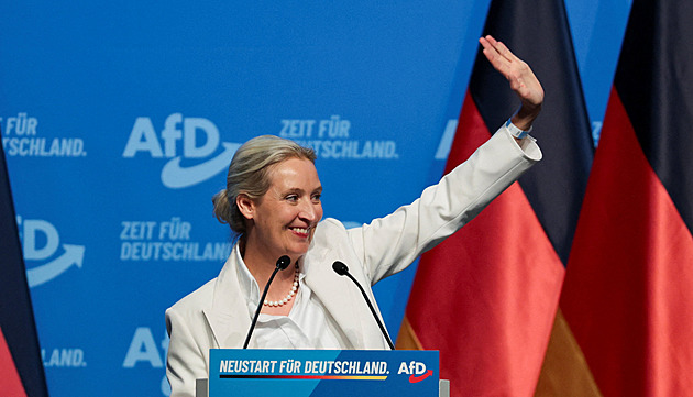 Co vše na ni praskne? Obří únik dat AfD odhaluje okolí vůdkyně i fungování strany